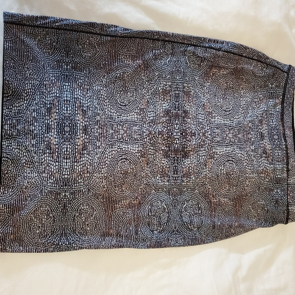Lululemon pencil skirt